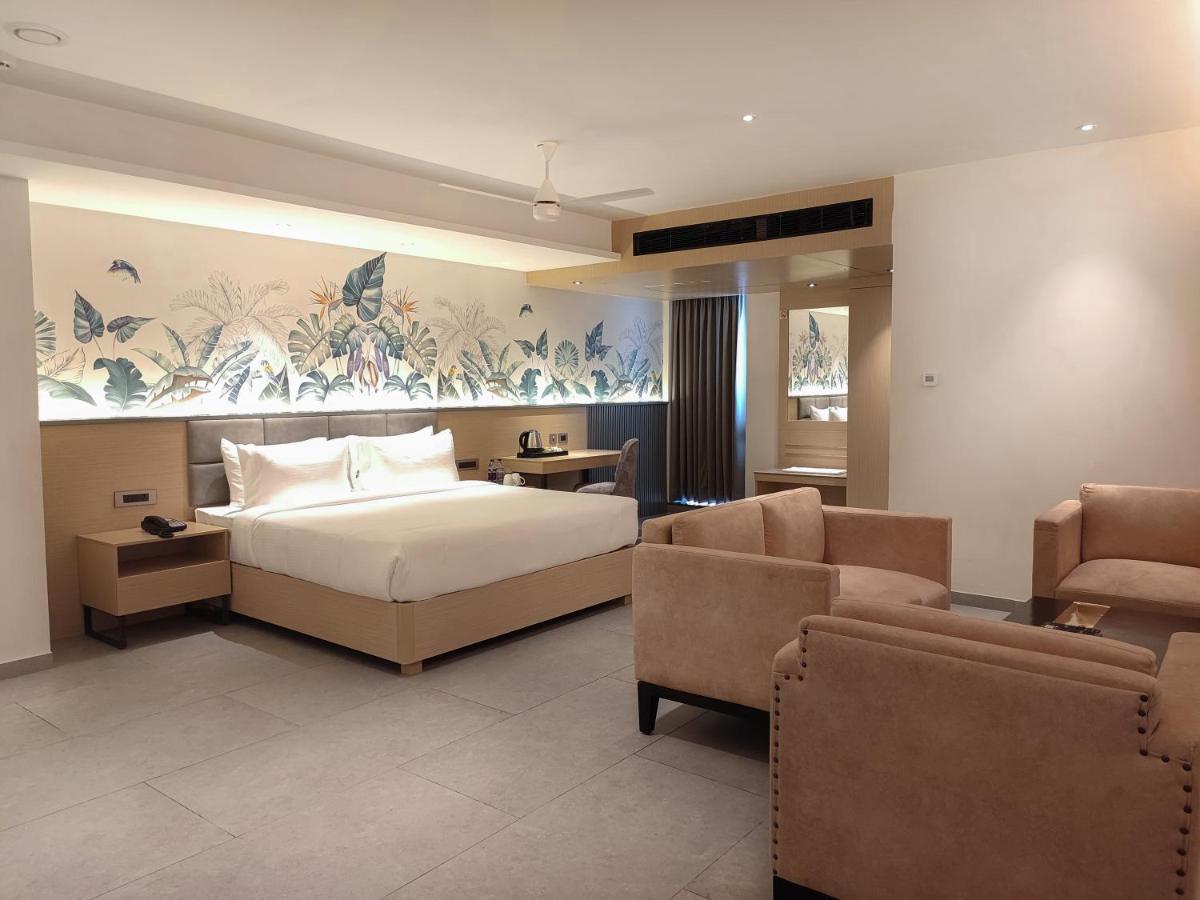 Signature Hotels ヴィシャーカパトナム エクステリア 写真
